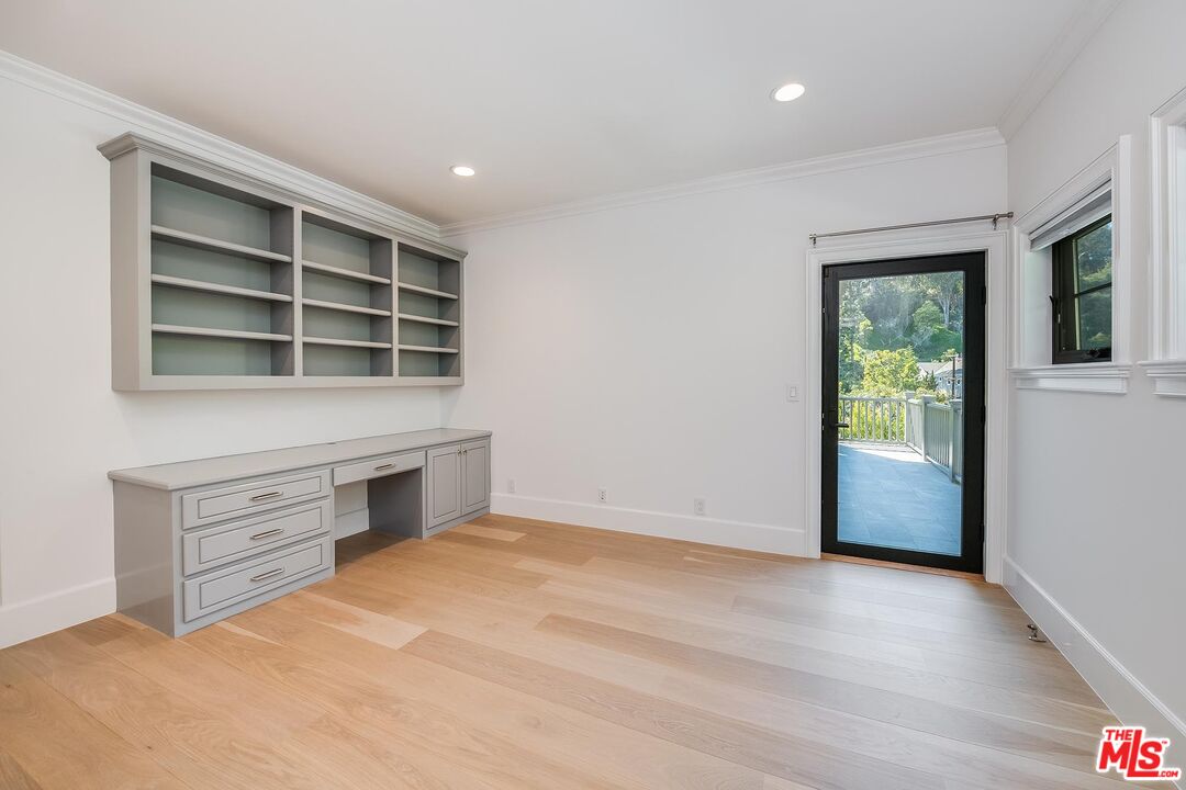 1348 Marinette Rd