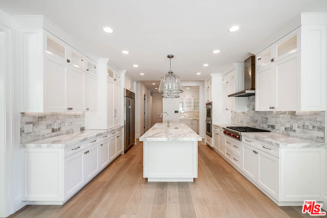 1348 Marinette Rd