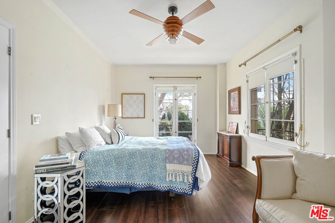 109 N Sycamore Ave Unit: 204