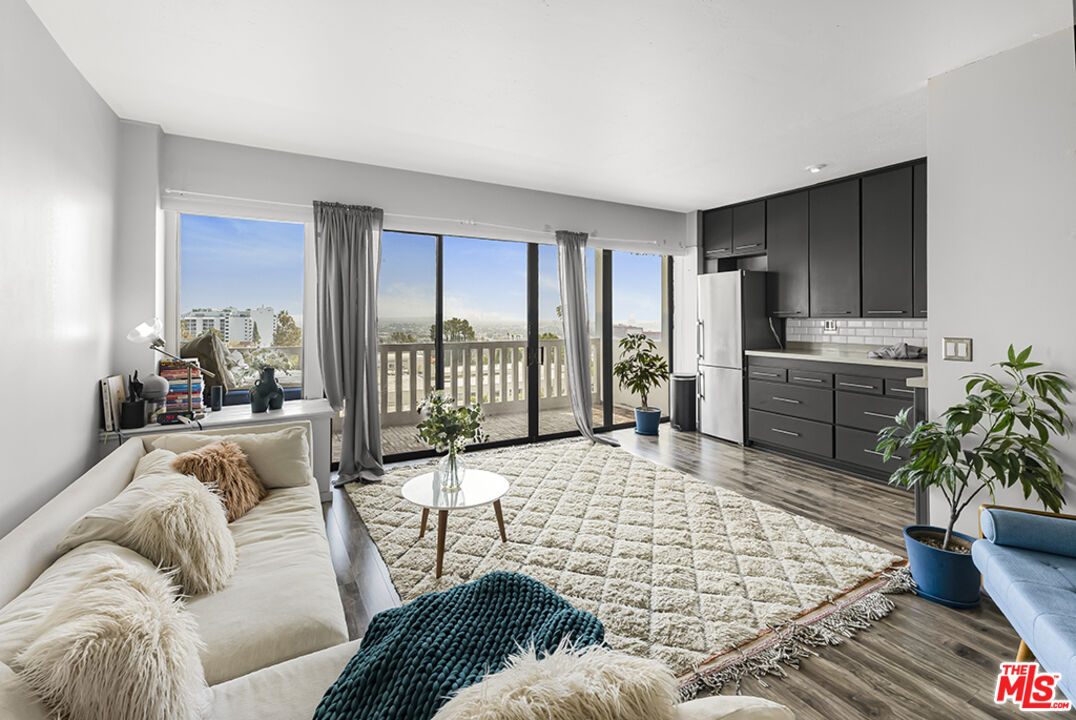 999 N Doheny Dr Unit: 508