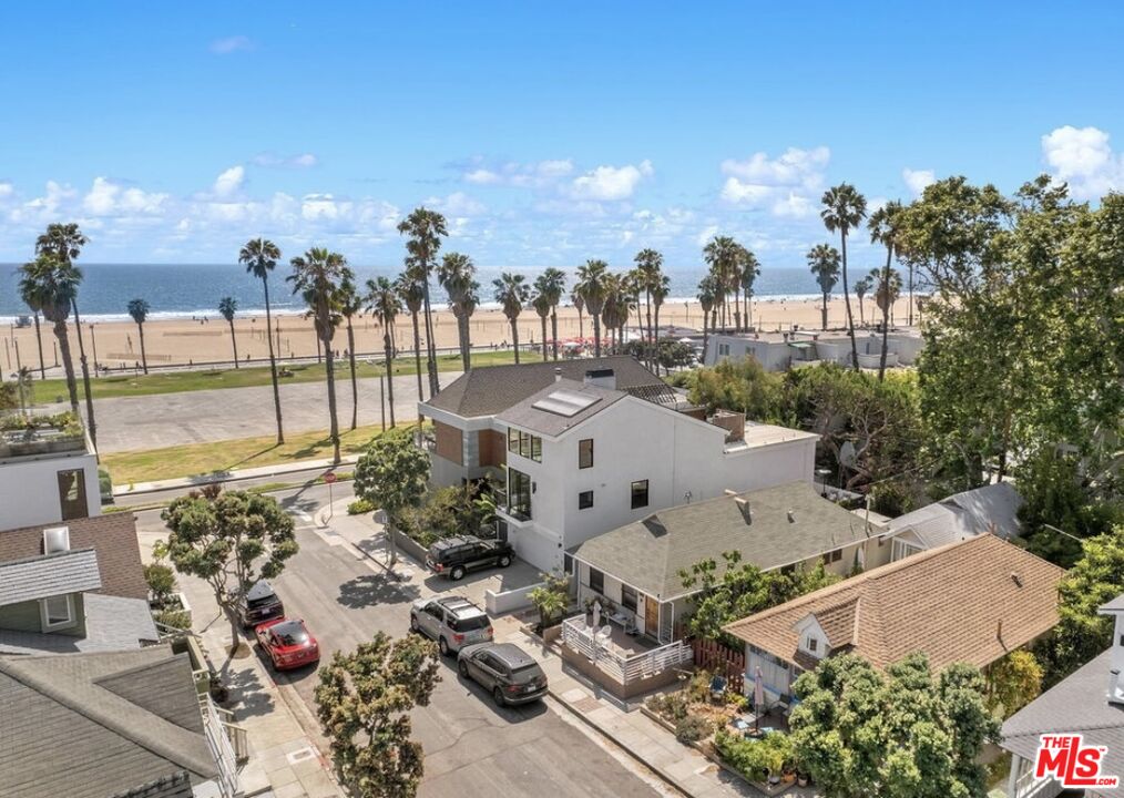 129 Hart Ave