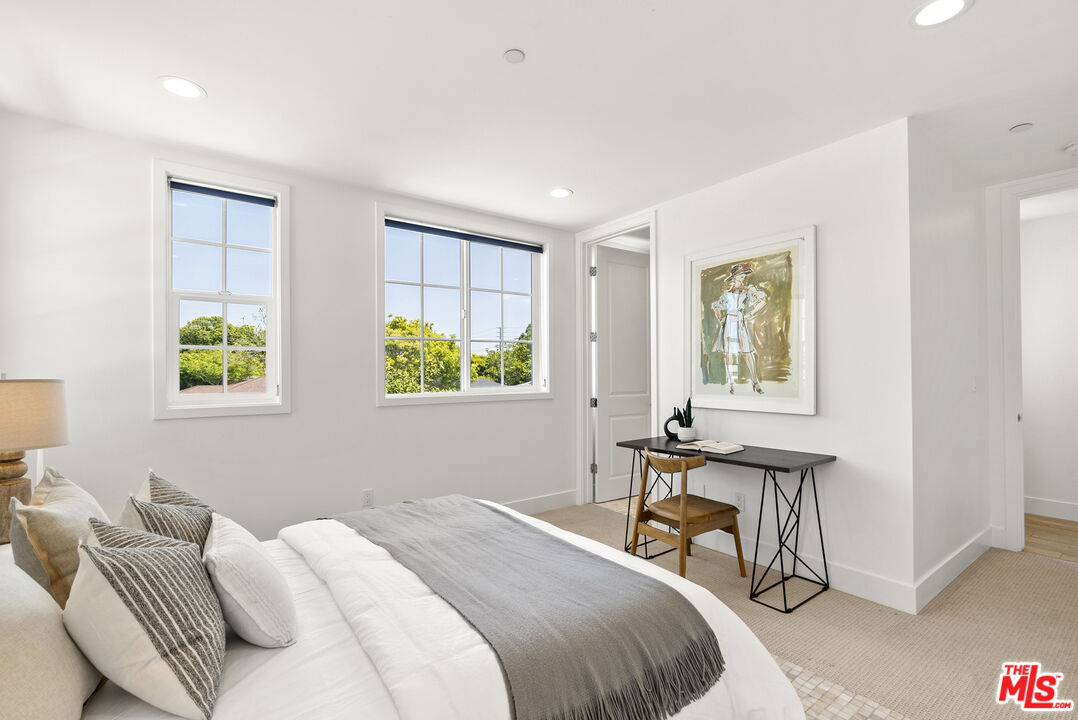 3655 Meier St