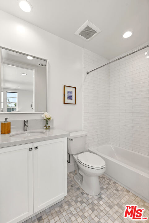 3655 Meier St