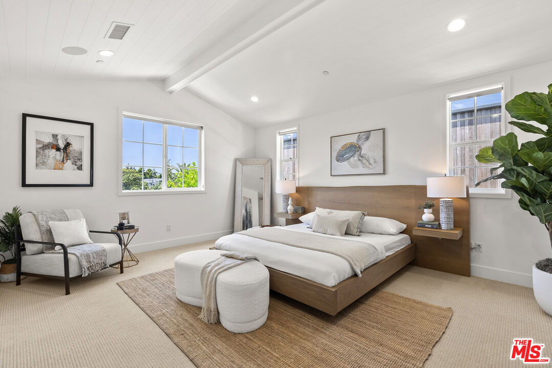 3655 Meier St