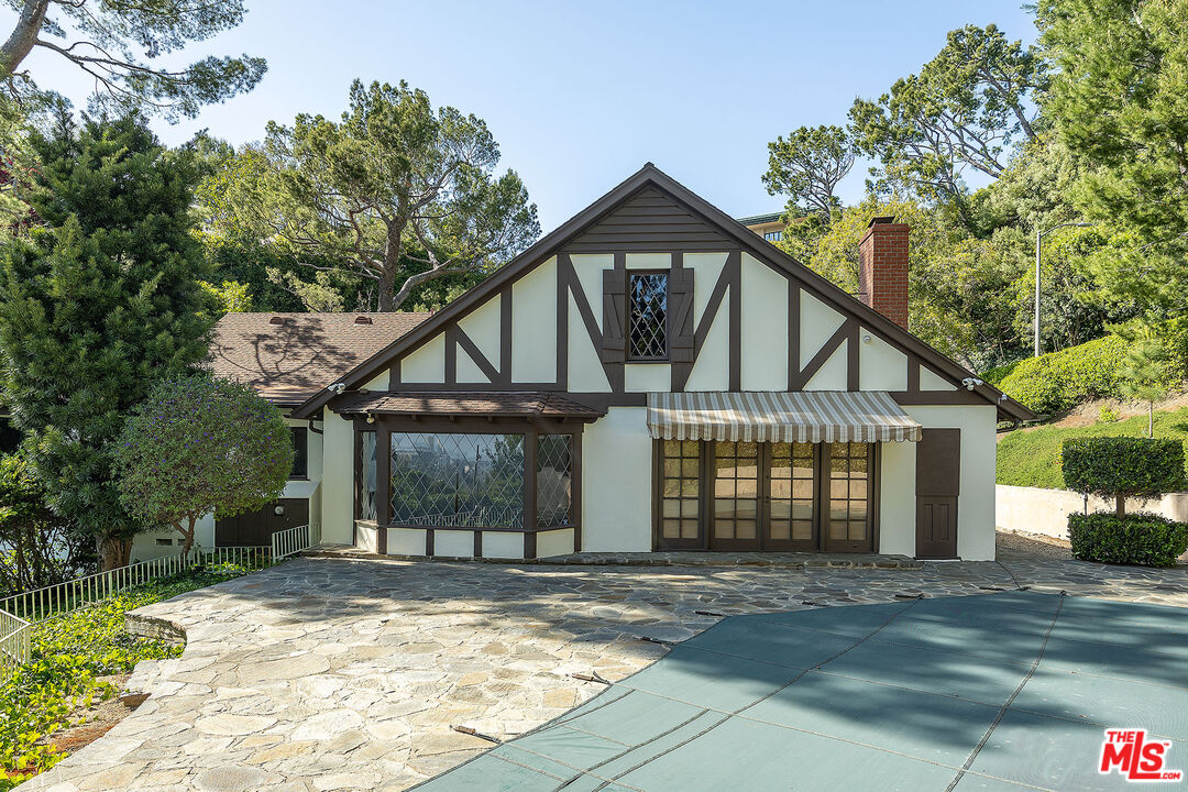 1116 Calle Vista Dr