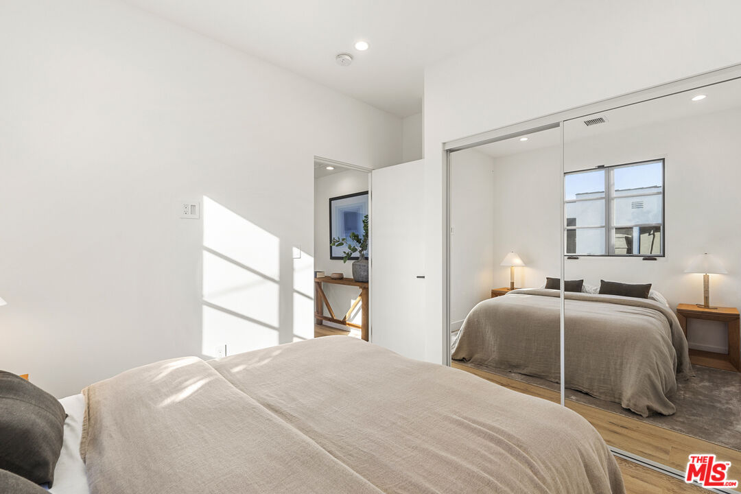 1062 S Alfred St