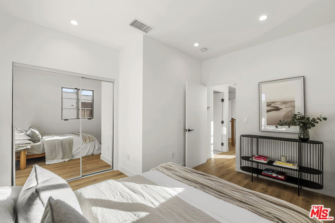 1062 S Alfred St