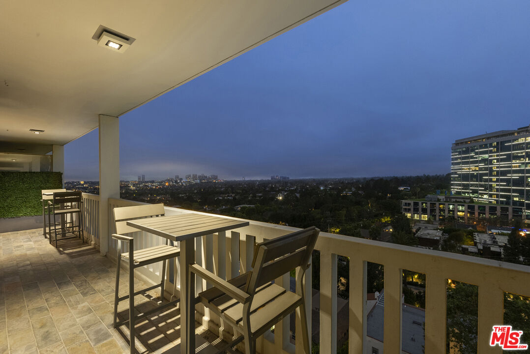999 N Doheny Dr Unit: 1212