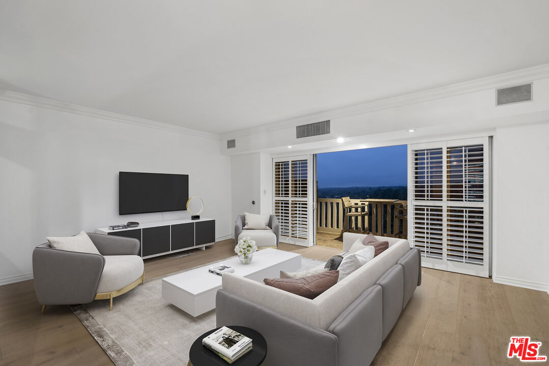 999 N Doheny Dr Unit: 1212