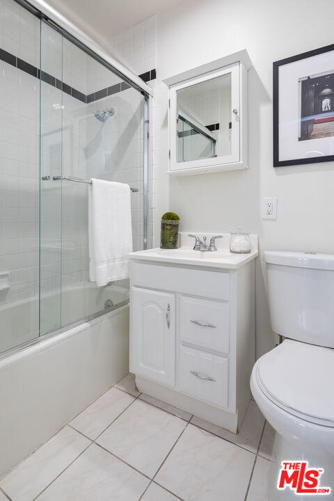 712 Walden Dr