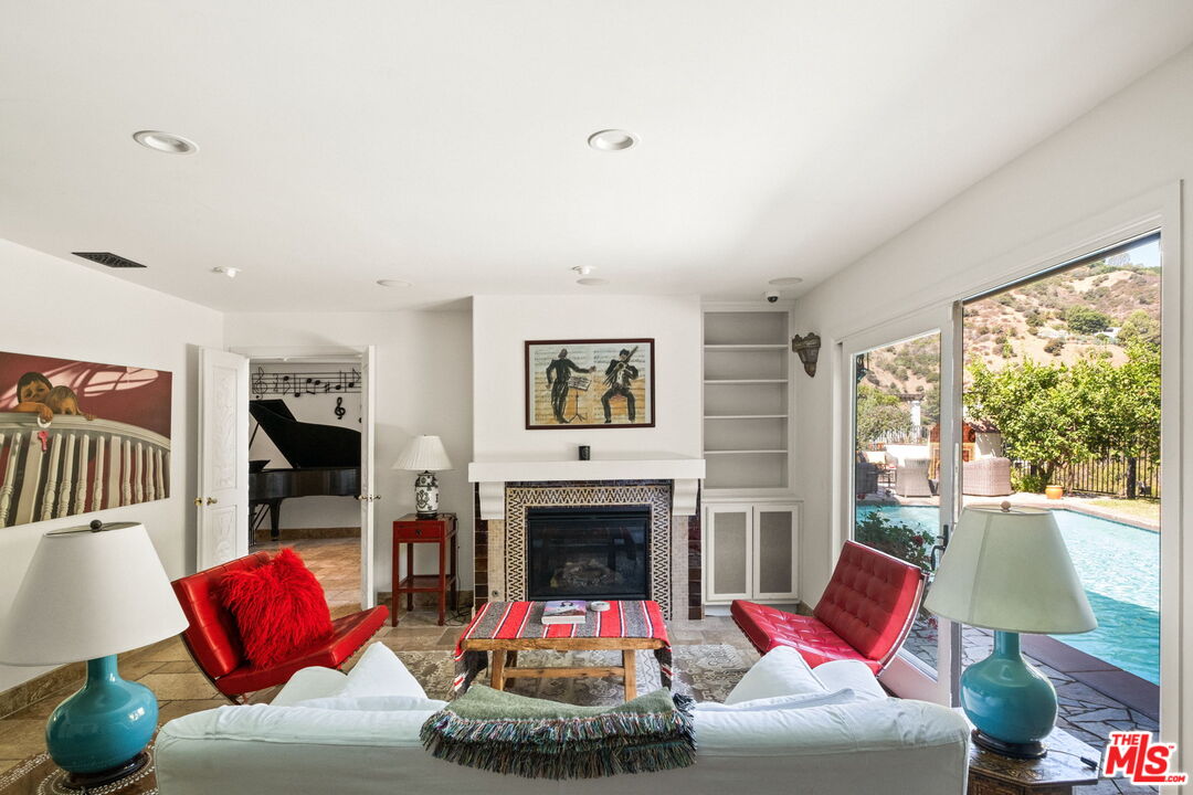 2225 Malaga Rd
