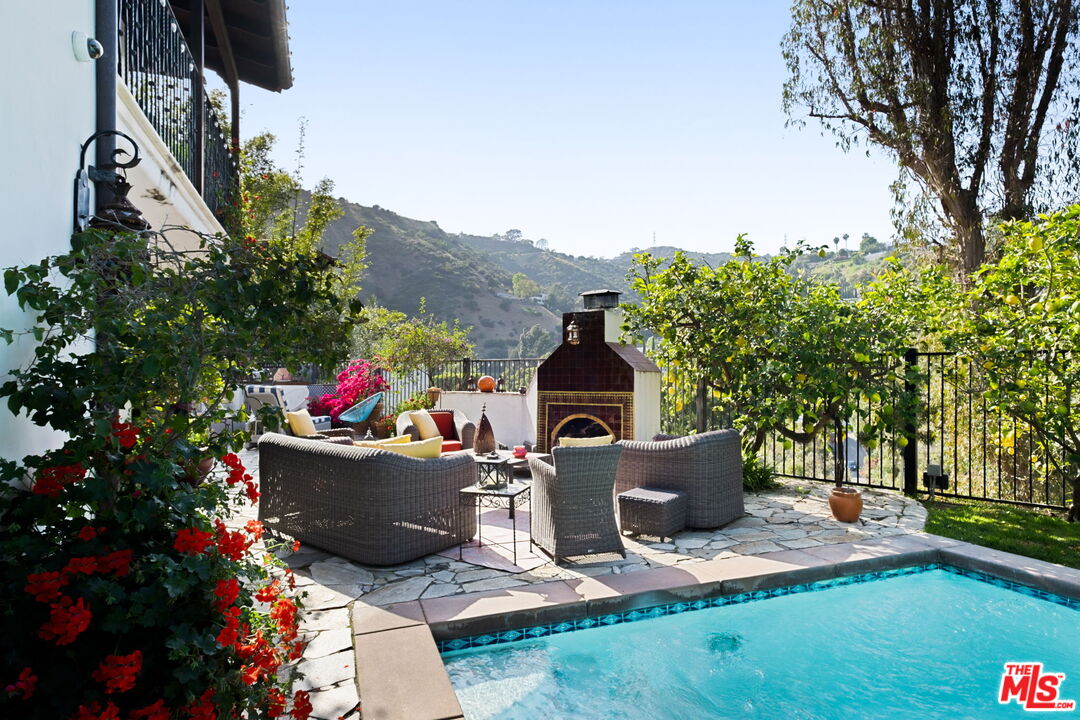 2225 Malaga Rd