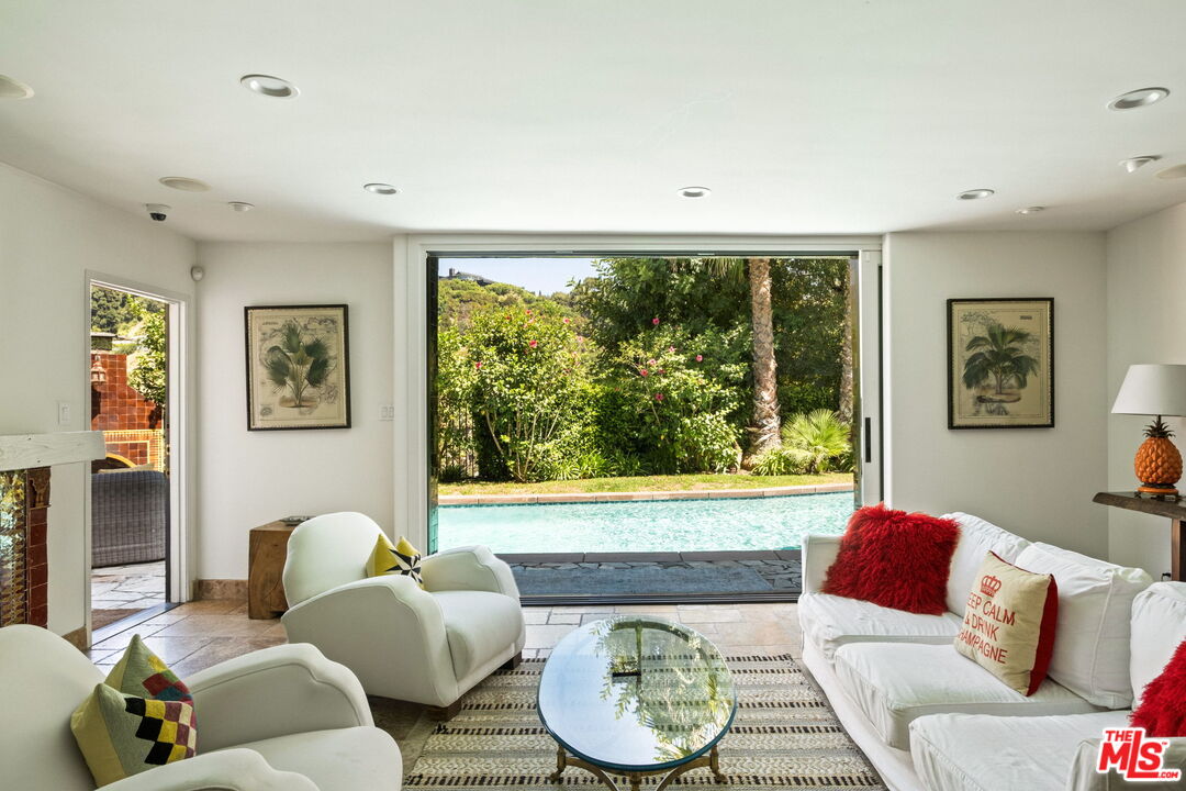 2225 Malaga Rd