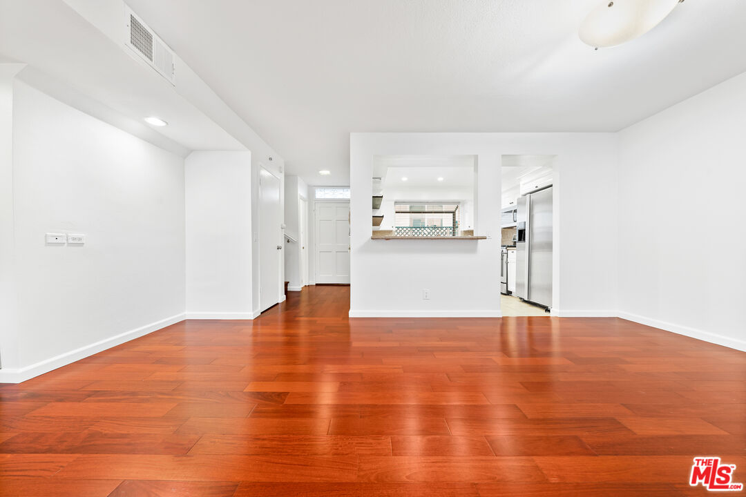 1132 19th St Unit: 3