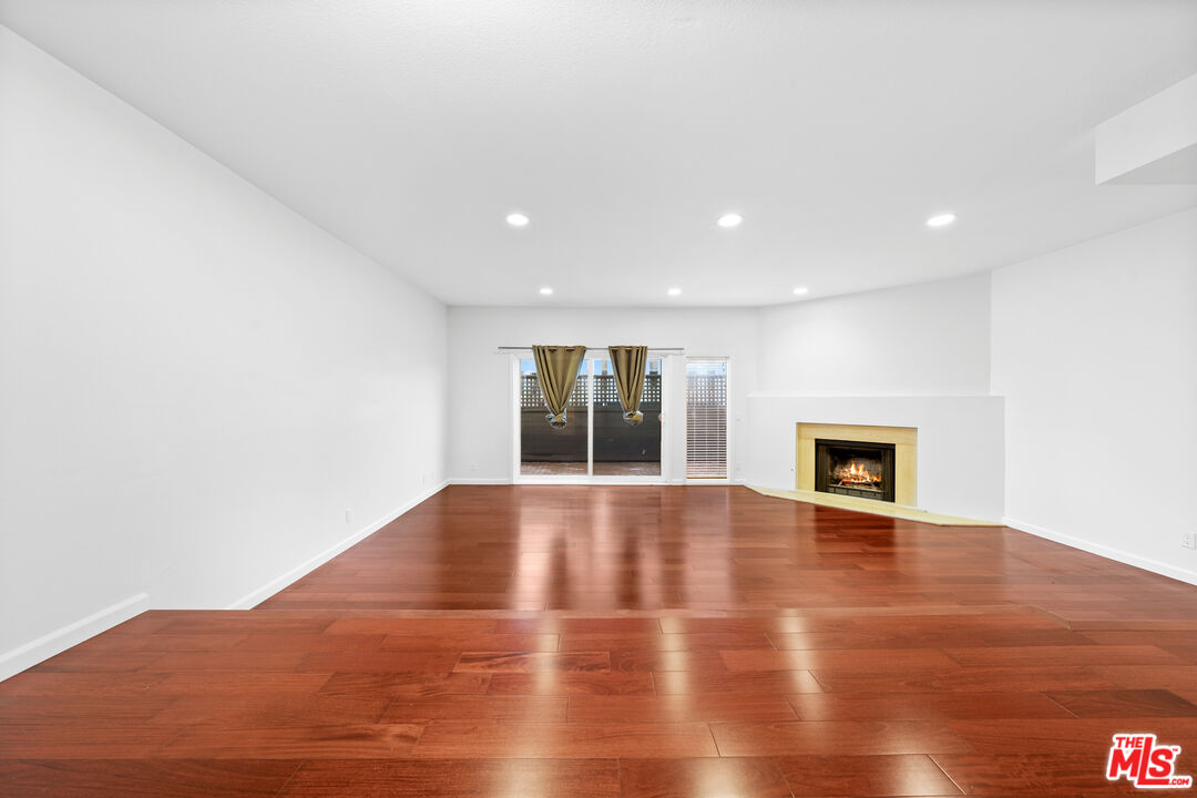 1132 19th St Unit: 3