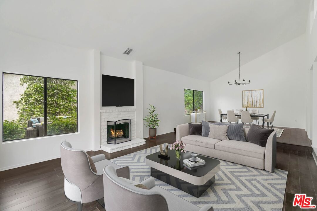 2963 Tiffany Cir