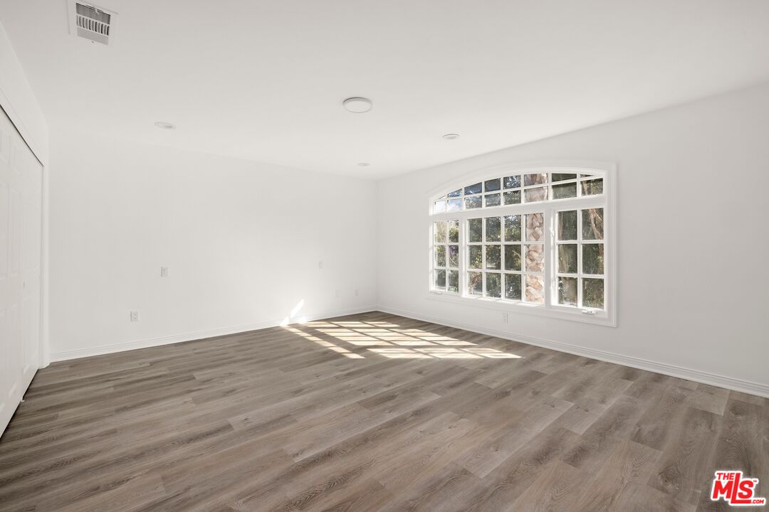 6111 Warner Dr