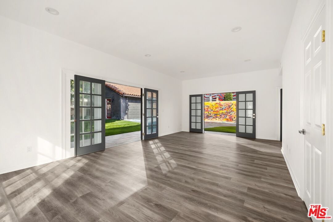 6111 Warner Dr