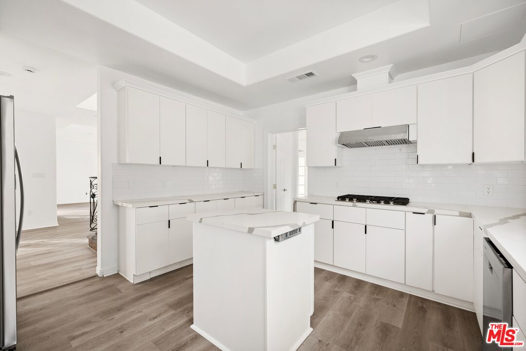 6111 Warner Dr
