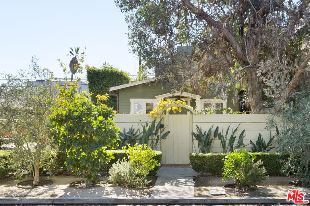 532 Rialto Ave