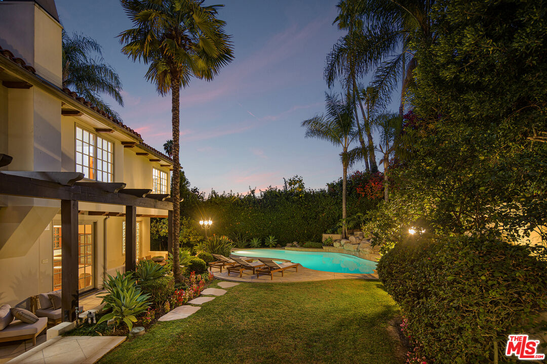 1125 San Ysidro Dr