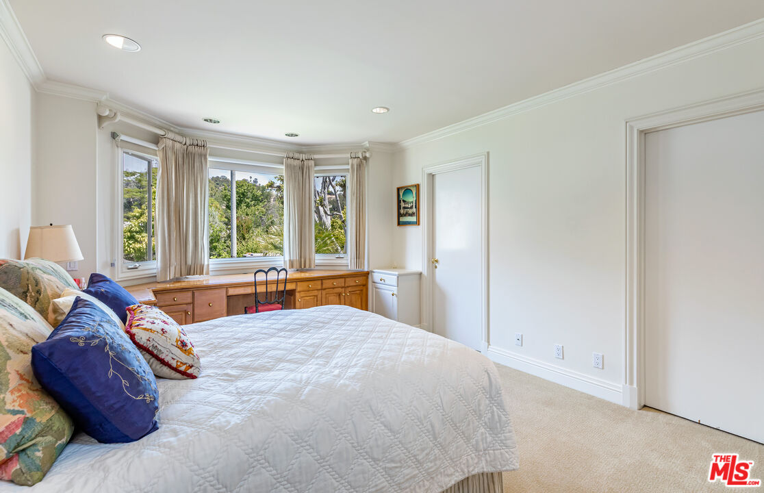 1016 Maybrook Dr