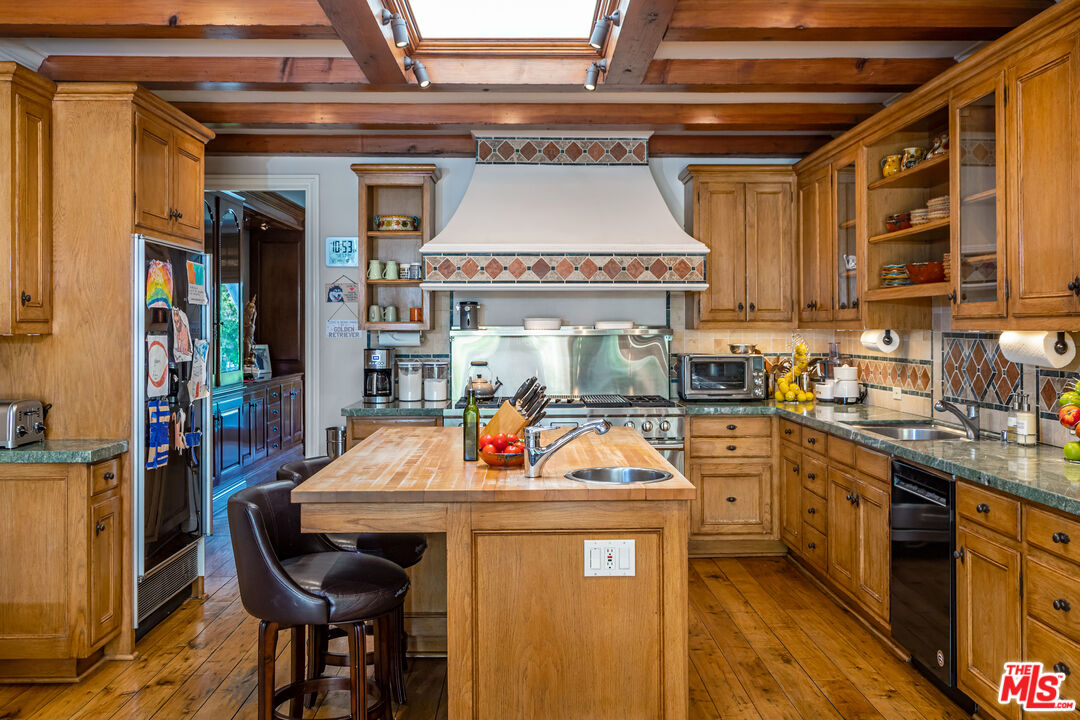 1016 Maybrook Dr