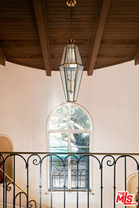 1210 N Doheny Dr