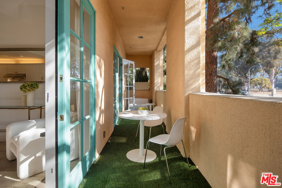 11500 San Vicente Blvd Unit: 221