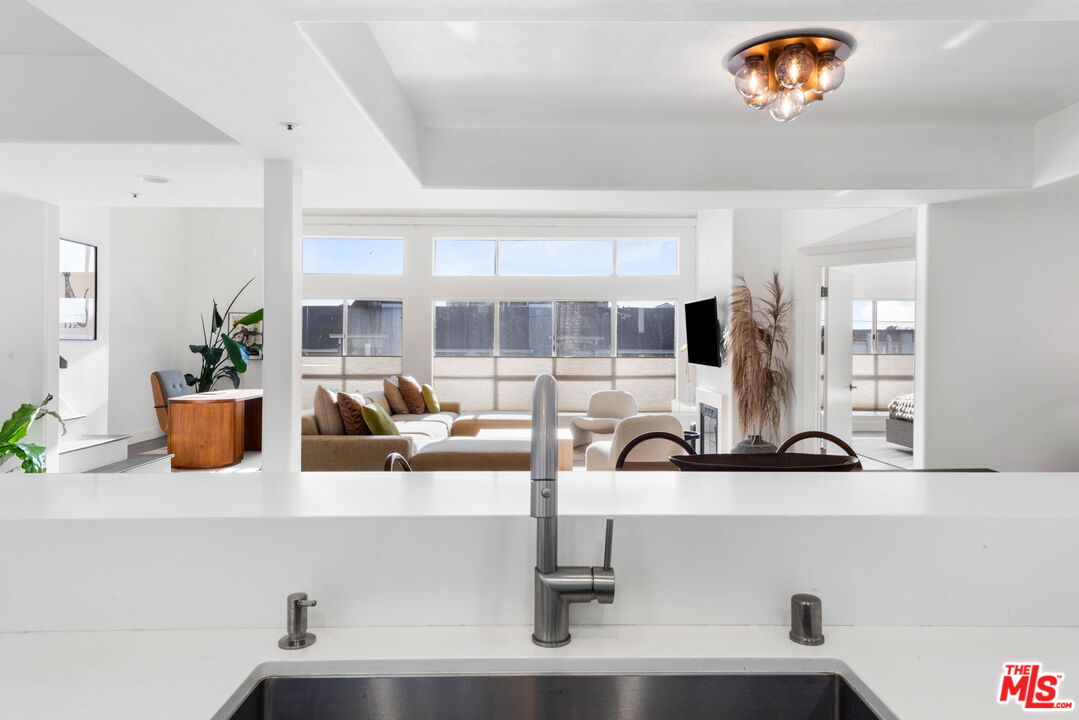11690 Montana Ave Unit: PH303