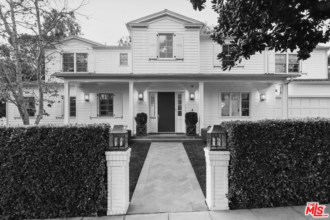 475 N Bowling Green Way