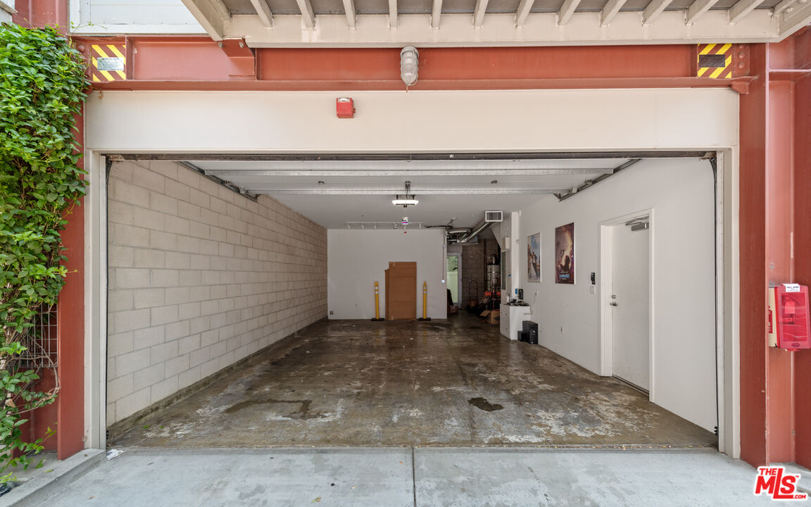 3450 Cahuenga Blvd Unit: 410