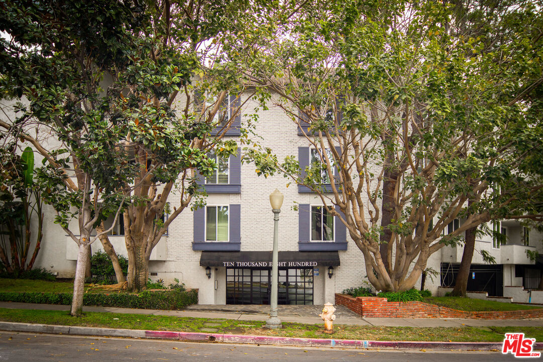 10800 Holman Ave Unit: 201