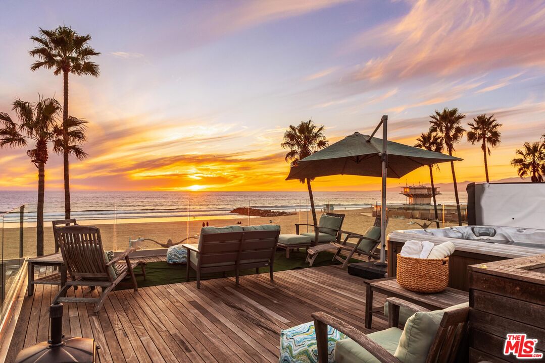 2501 Ocean Front Walk
