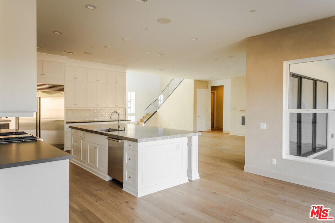 20507 W Edgewood Ct