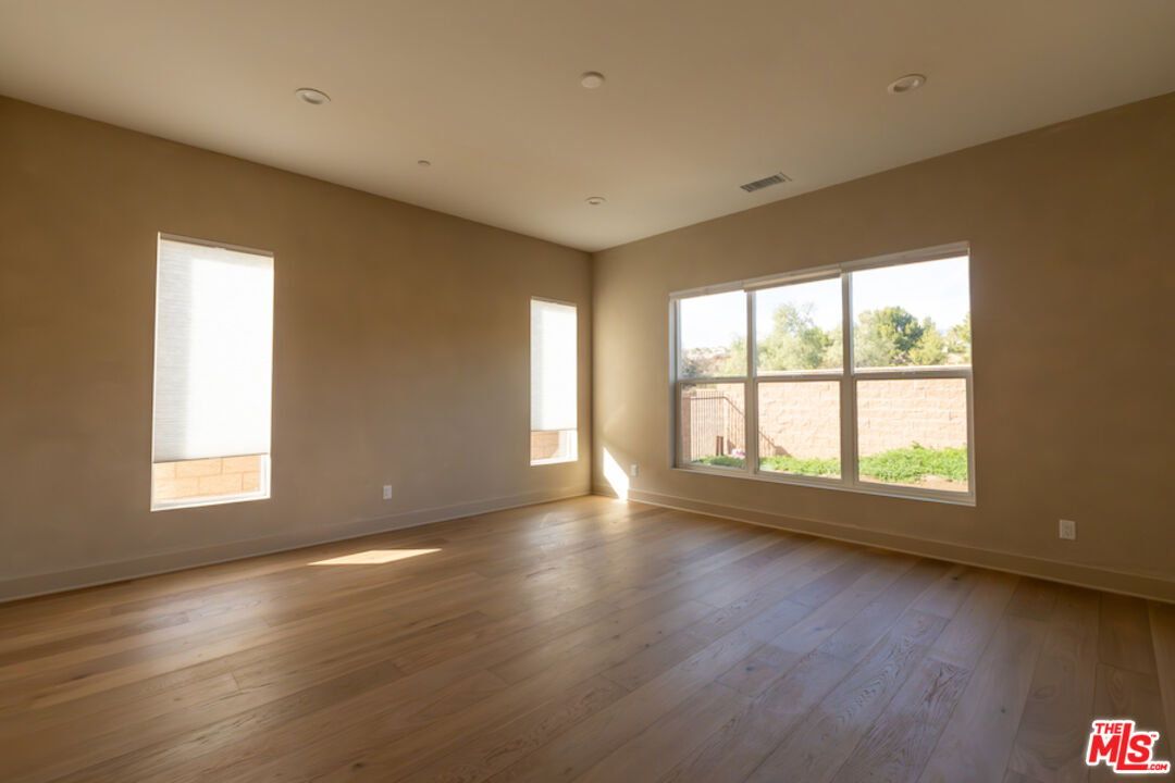 20507 W Edgewood Ct
