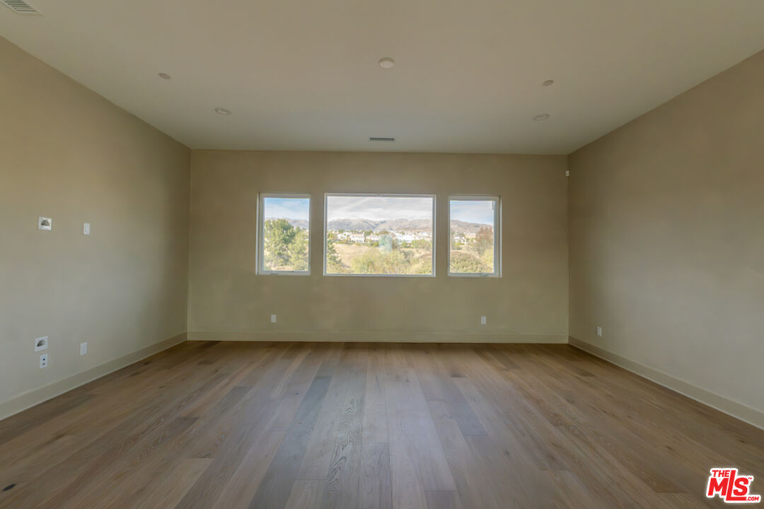 20507 W Edgewood Ct