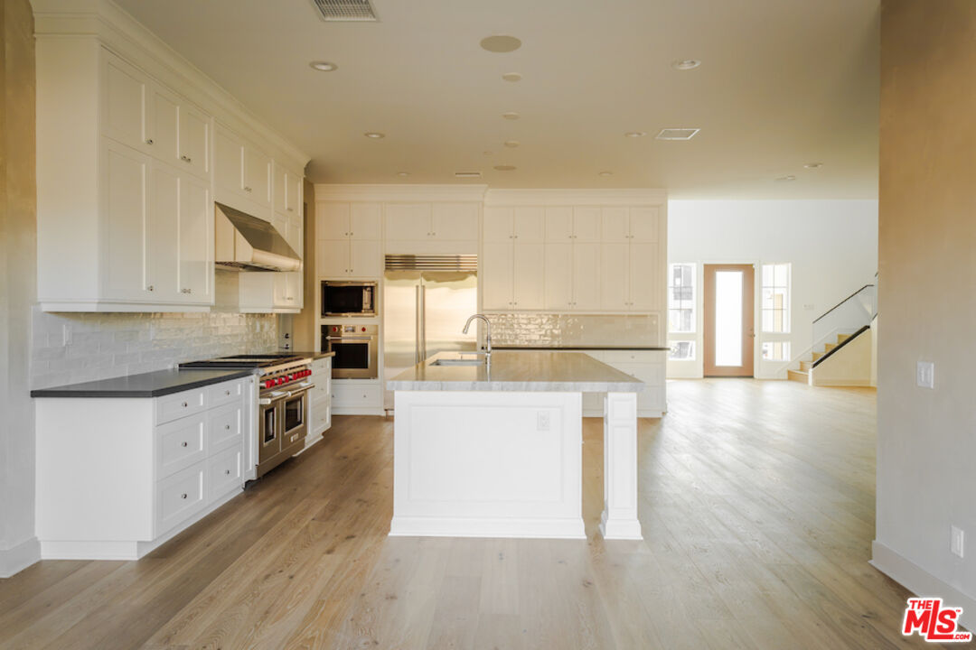 20507 W Edgewood Ct