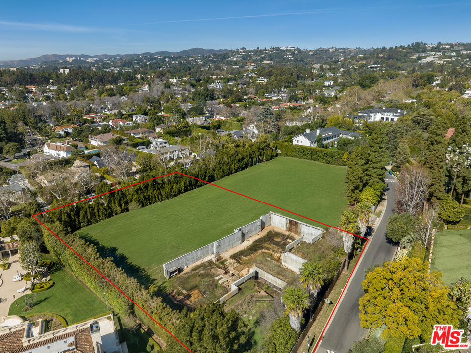 355 S Mapleton Dr