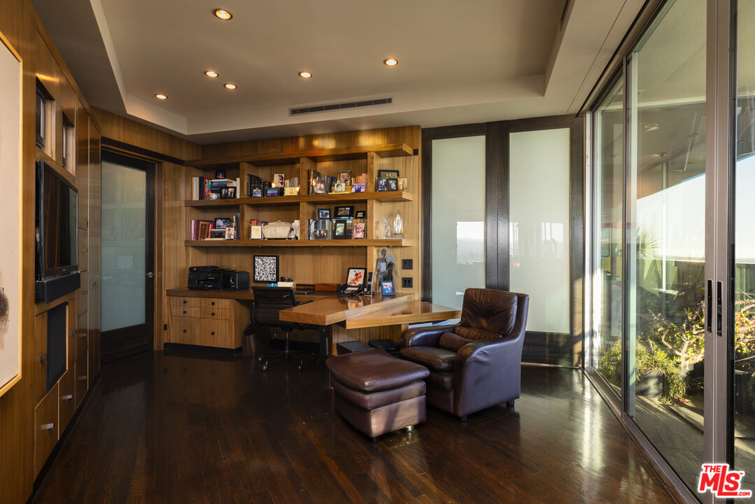 9255 Doheny Rd Unit: 2502