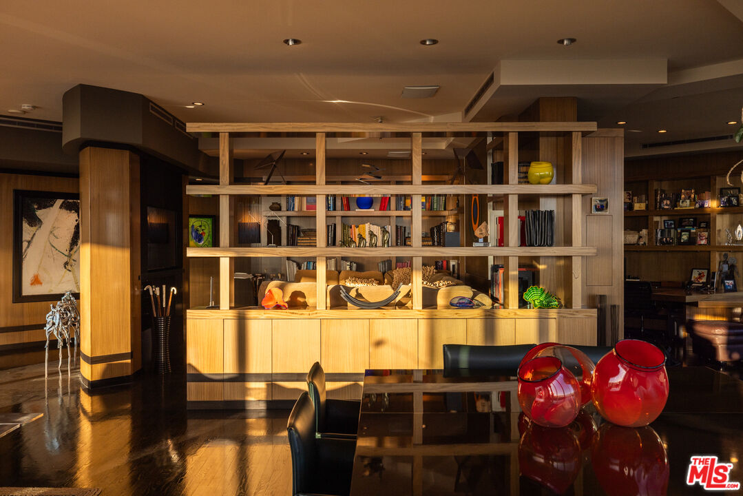 9255 Doheny Rd Unit: 2502