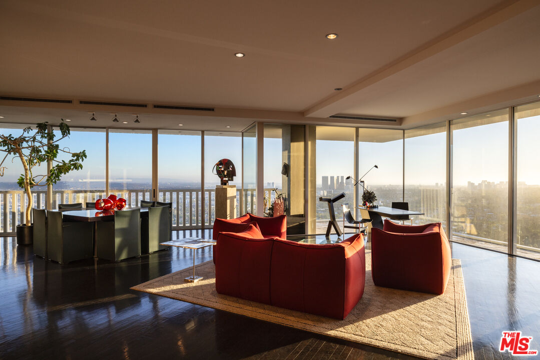 9255 Doheny Rd Unit: 2502