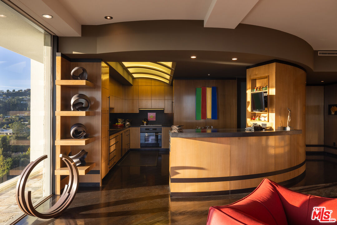 9255 Doheny Rd Unit: 2502