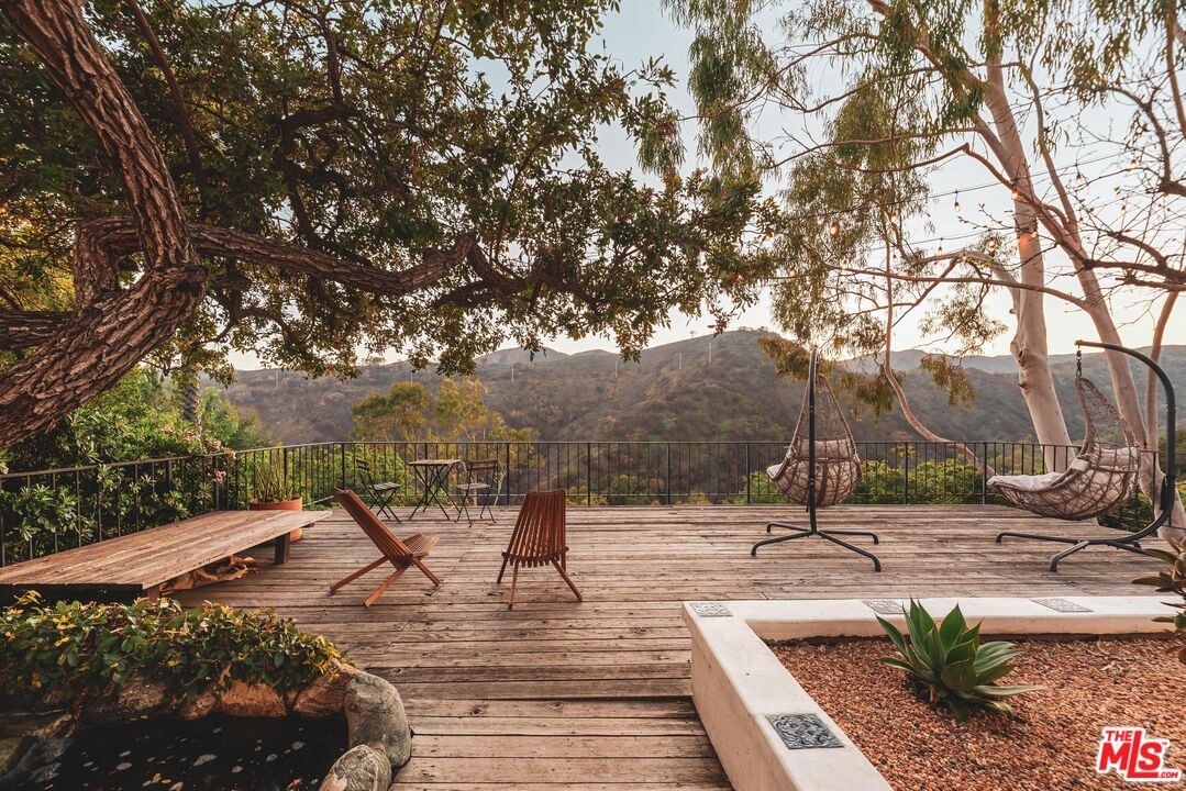2533 La Condesa Dr