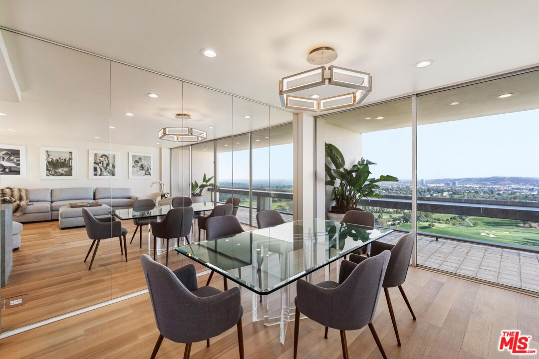 2220 Avenue Of The Stars Unit: 2306