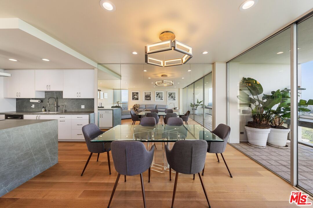 2220 Avenue Of The Stars Unit: 2306