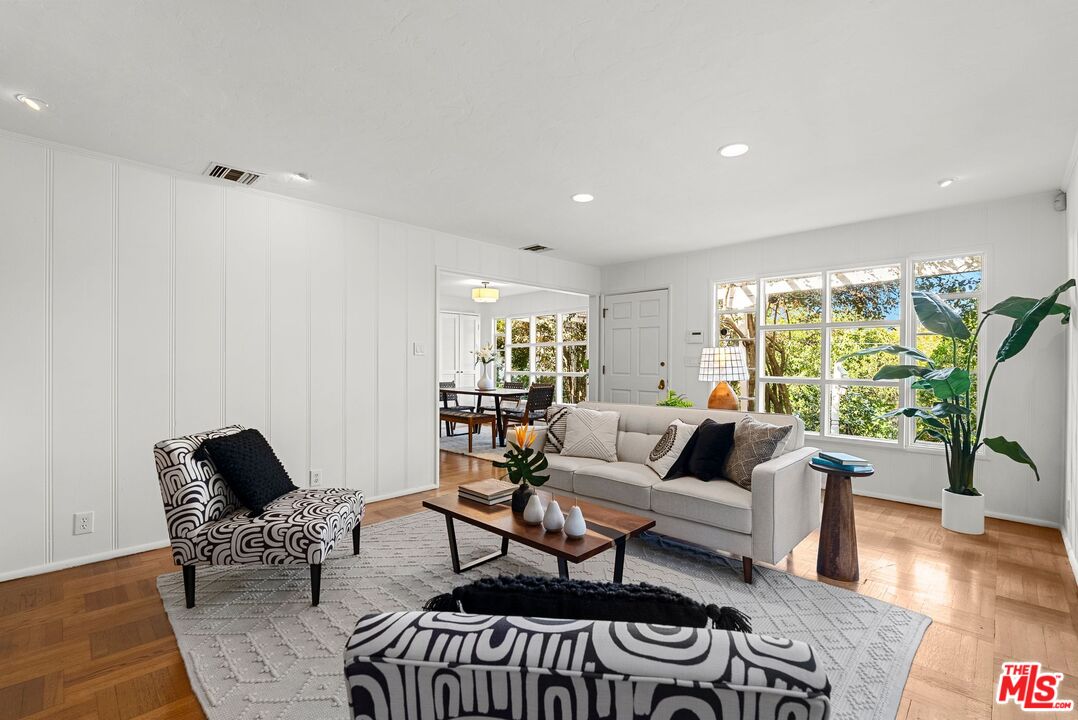 2666 La Cuesta Dr