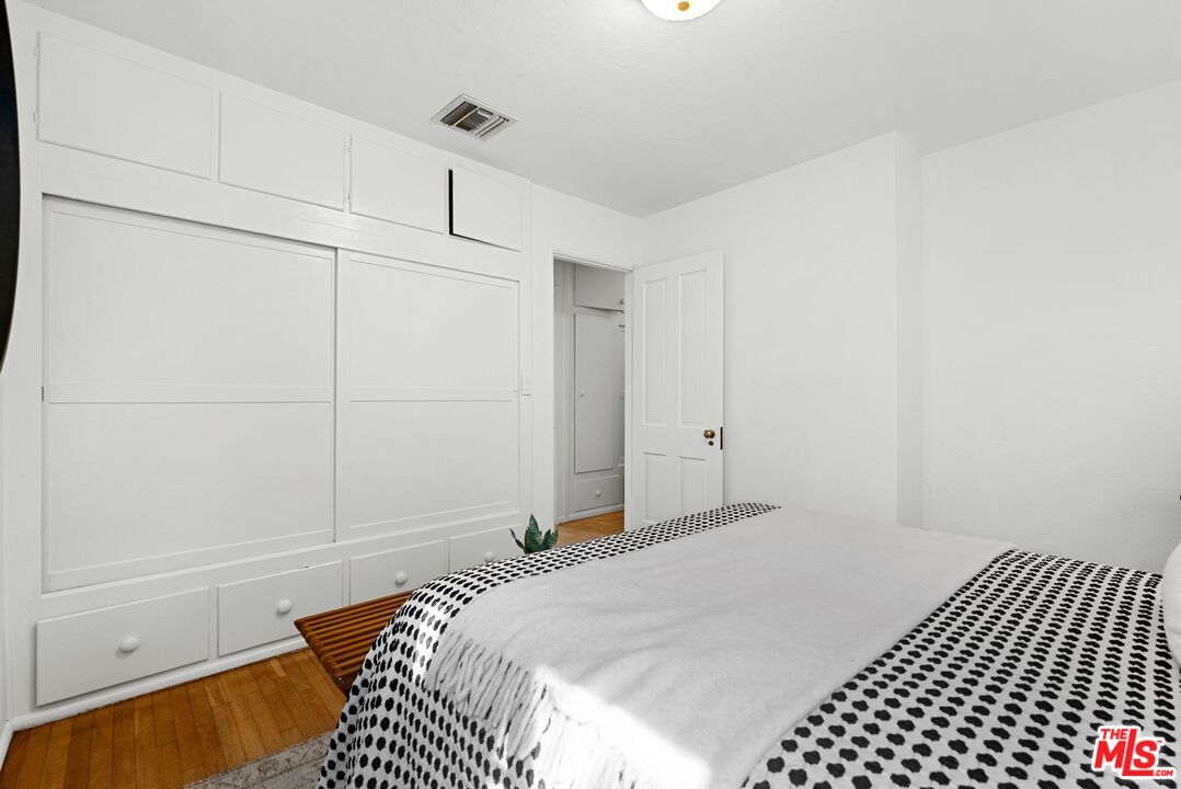 2666 La Cuesta Dr