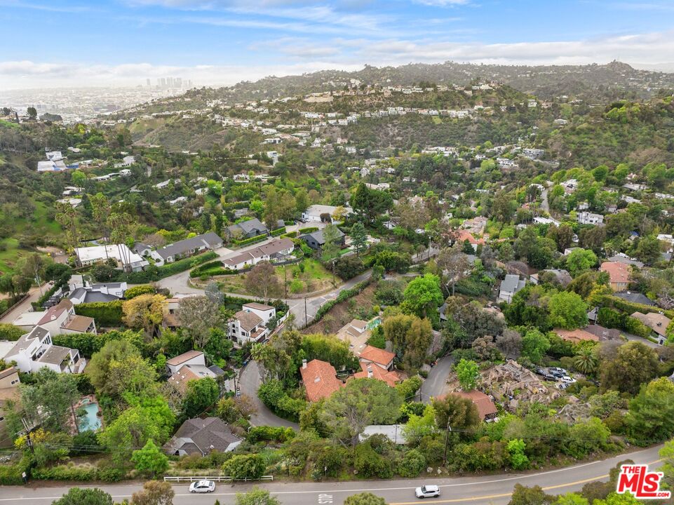 2666 La Cuesta Dr