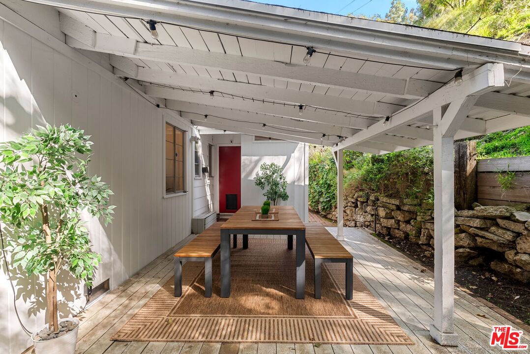 2666 La Cuesta Dr